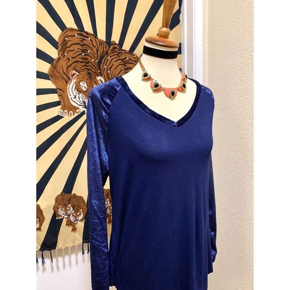 🌈 Stylish modern velvet top - Picture 4 of 8